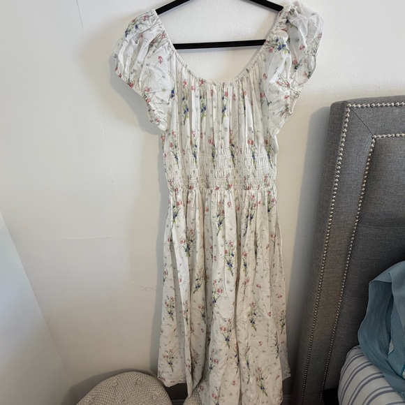 Doen Dresses & Skirts - Doen White Floral Maxi Dress